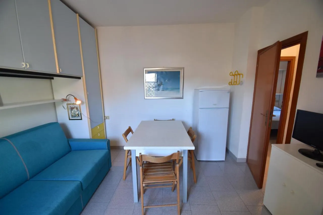 Appartamenti Sabbia - Zona Mare Con Terrazze, Clima, E Posti Auto Marina di Campo 0*,